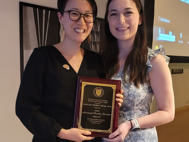 Dr. Judy Ch'ang presents the 2023 award to Kaitlyn Twomey
