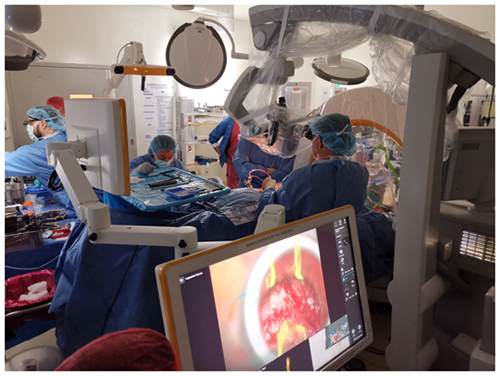 Using augmented reality (AR) in the operating room requires specialty equipment as well as highly trained personnel.